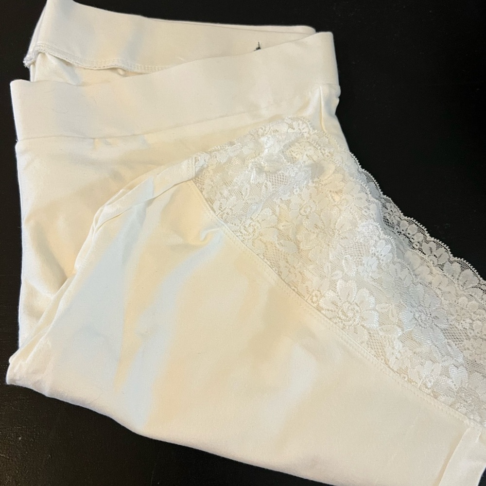 Torrid shorts with lace